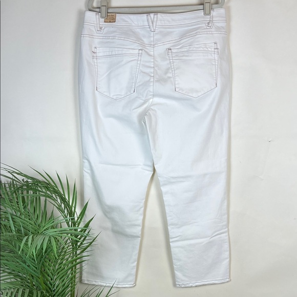 NWT Democracy White Ankle Jeans High Rise Slim Straight Crop 16 - Picture 2 of 7